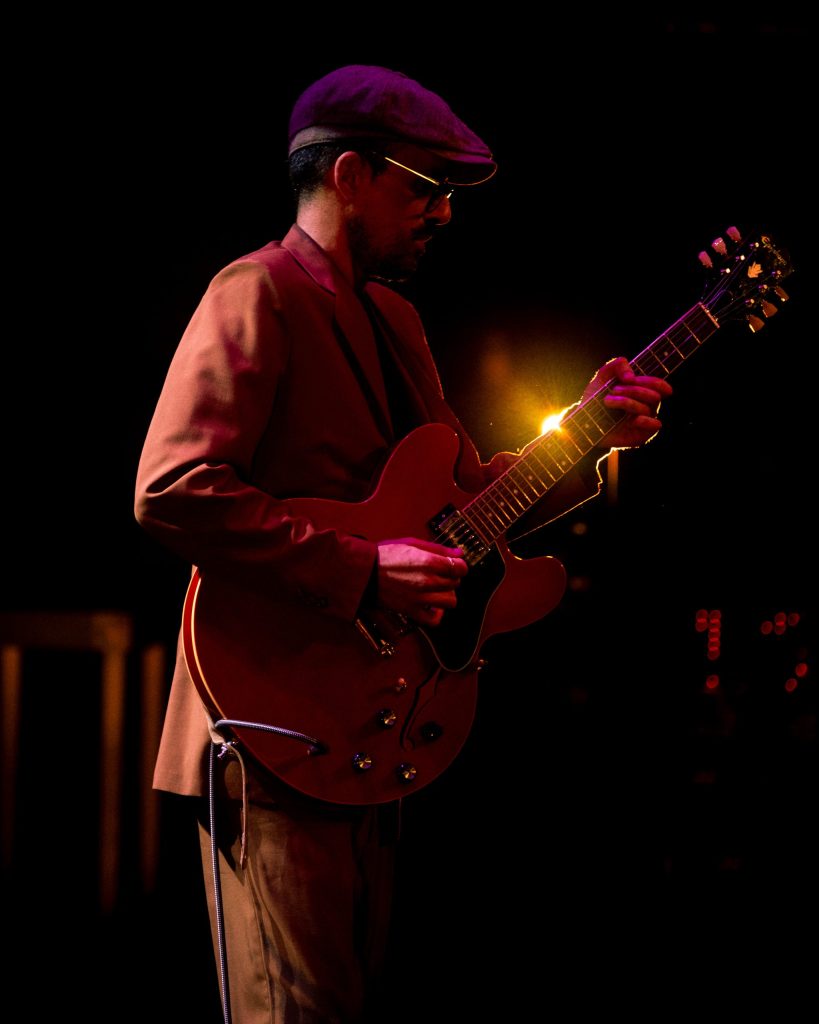 Peter Storm & The Blues Society em concerto no Quartel das Artes, Oliveira do Bairro, Aveiro, em 2025. Fotografia de A Patricia das Fotos, XPECTRUM.