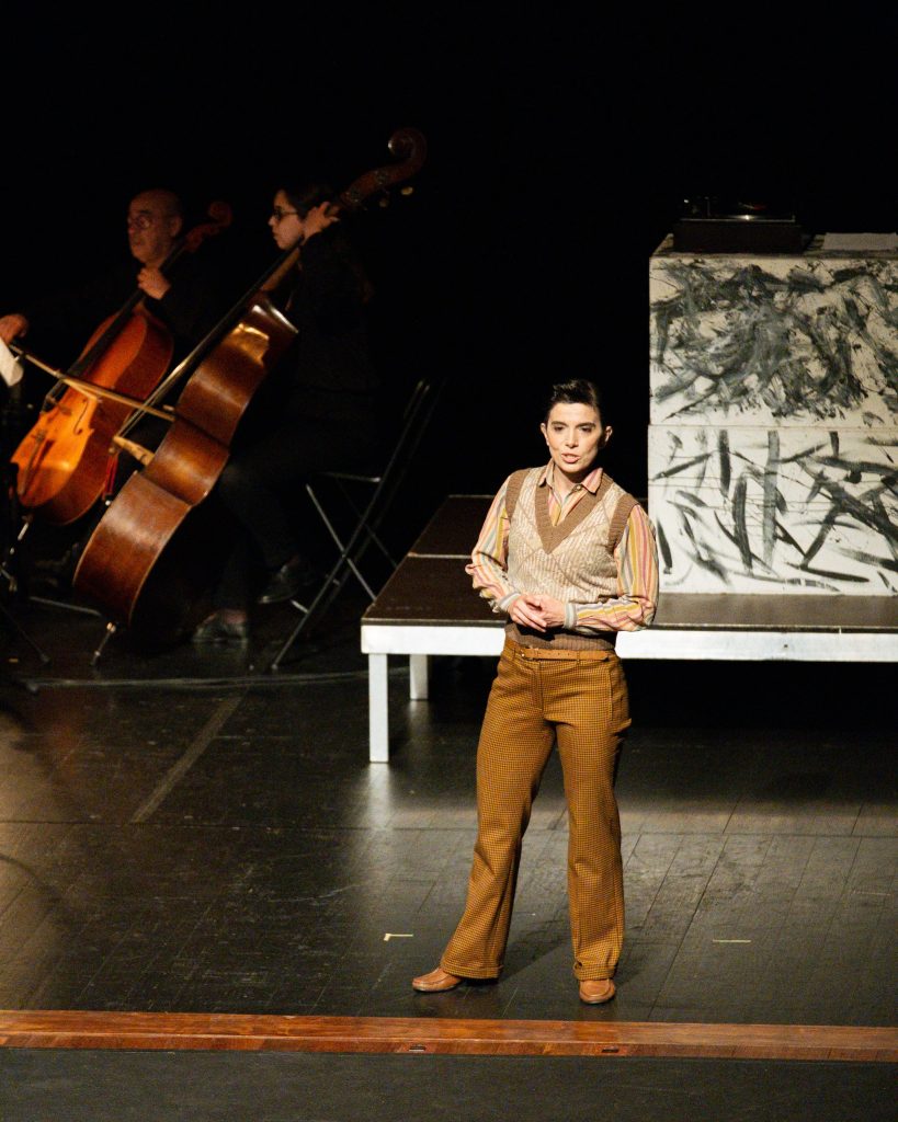 Sombras de Uma Azinheira no Quartel das Artes, Oliveira do Bairro, Aveiro, em 2025. Fotografia de A Patricia das Fotos, XPECTRUM.