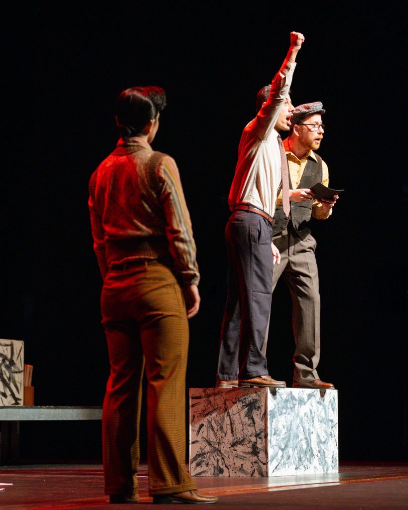 Espetáculo Sombras de Uma Azinheira no Quartel das Artes, Oliveira do Bairro, Aveiro, em 2025. Fotografia de A Patricia das Fotos, XPECTRUM.