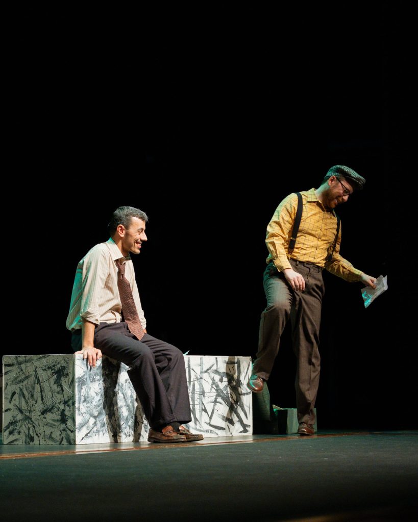 Imagem de Sombras de Uma Azinheira no Quartel das Artes, Oliveira do Bairro, Aveiro, em 2025. Fotografia de A Patricia das Fotos, XPECTRUM.