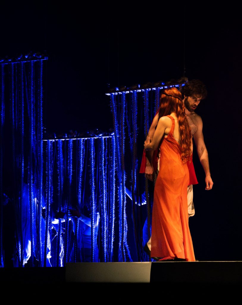 Espetáculo do Teatro Camões no Quartel das Artes, Oliveira do Bairro, Aveiro, em 2025. Fotografia de A Patricia das Fotos, XPECTRUM.